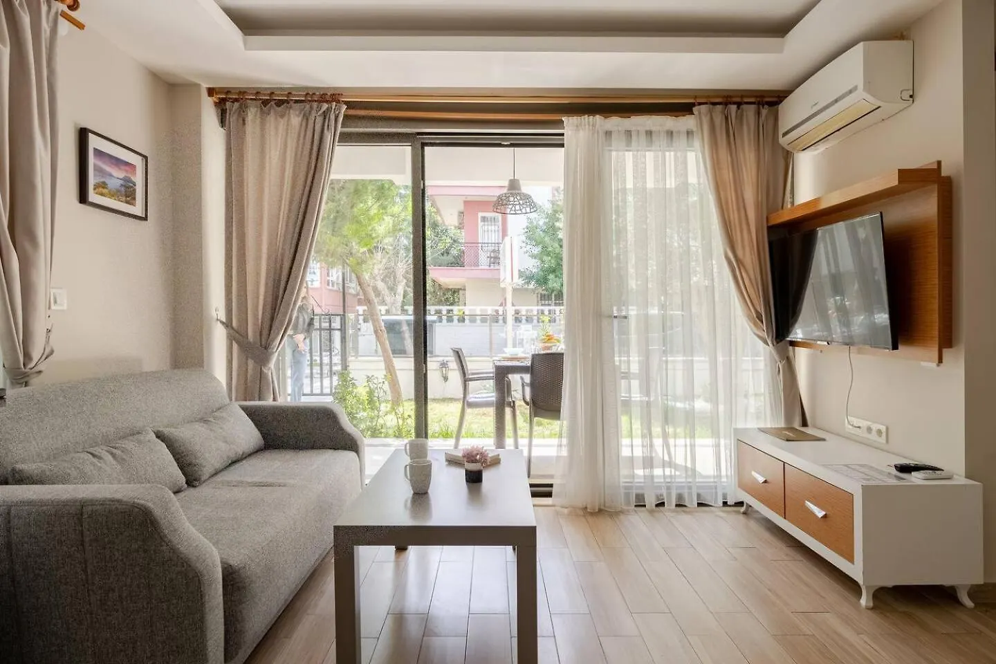 Loi Suite Antalya Apartment