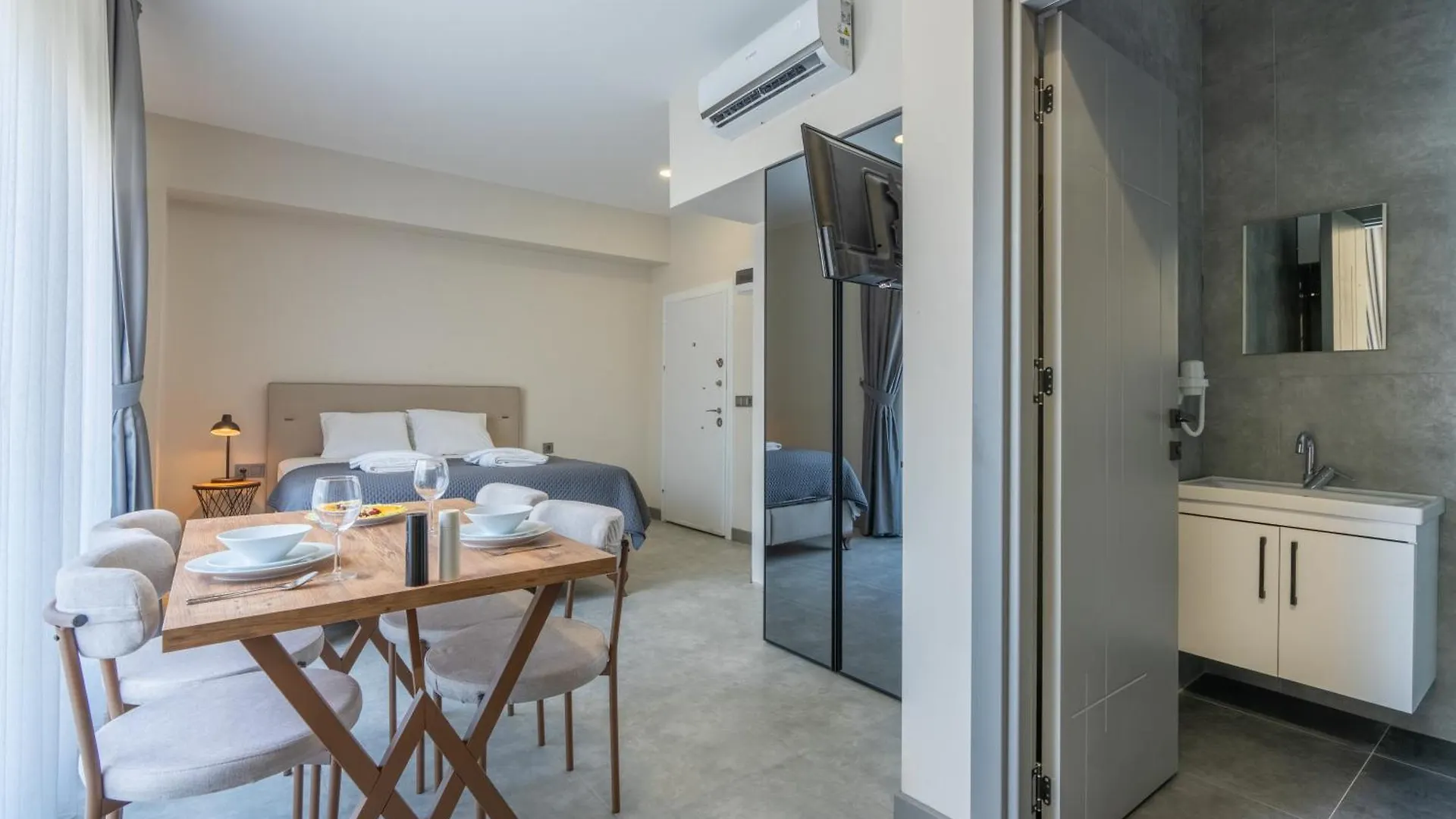 Loi Suite Antalya Apartment